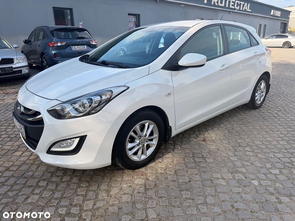 Hyundai i30 1.6 D Comfort DCT - 16