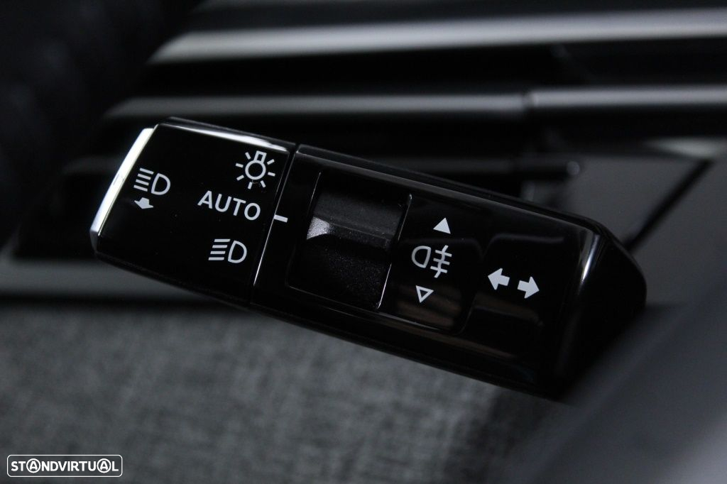 Peugeot 5008 1.2 Hybrid Allure e-DCS6 - 24