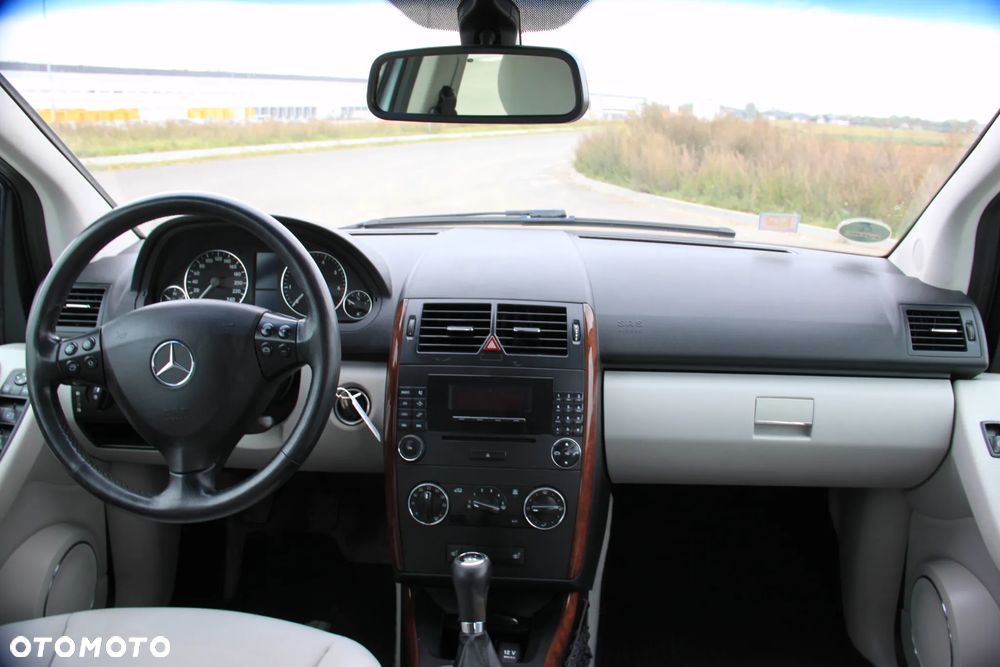 Mercedes-Benz Klasa A 170 Elegance - 14