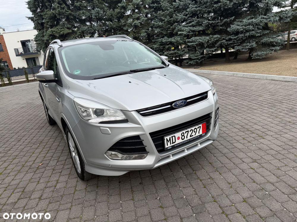 Ford Kuga 1.5 EcoBoost 2x4 Titanium - 4