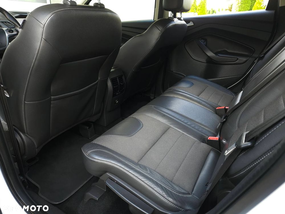 Ford Kuga 2.0 TDCi 4WD Titanium Plus - 36