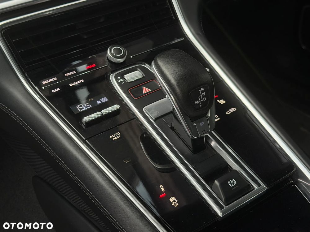 Porsche Panamera 4 - 13