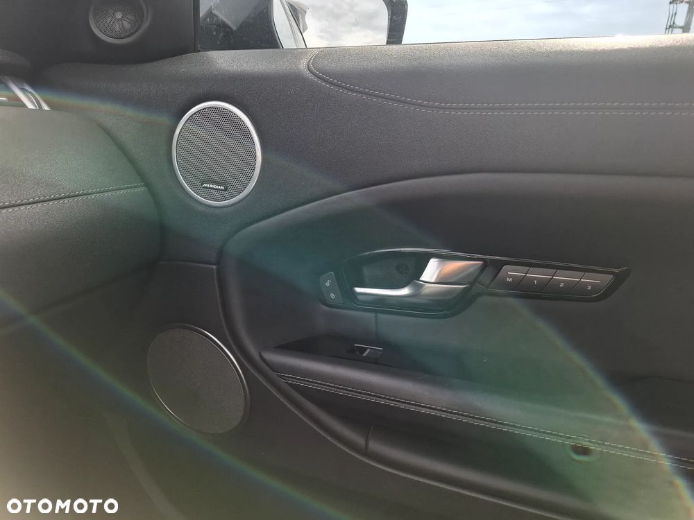 Land Rover Range Rover Evoque - 24