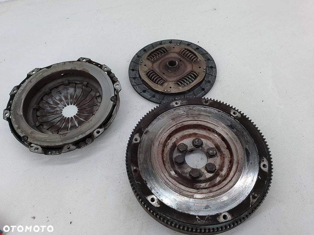 SPRZĘGŁO KOMPLETNE SKODA FABIA II 045105273D   701666 1.4 TDI - 1