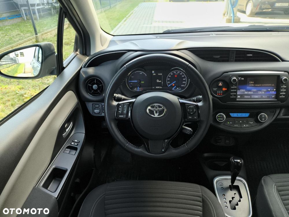 Toyota Yaris - 25