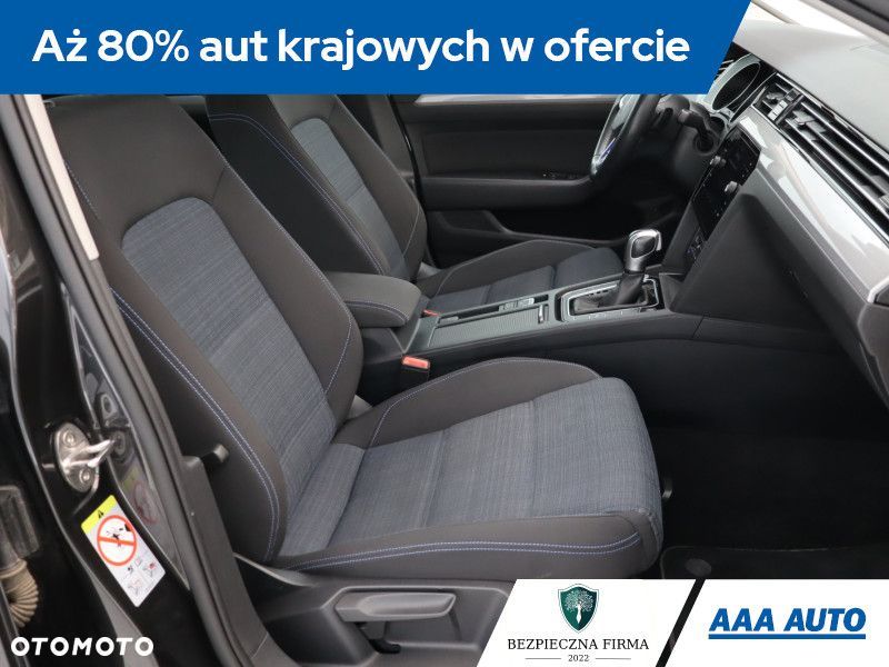 Volkswagen Passat Variant - 11