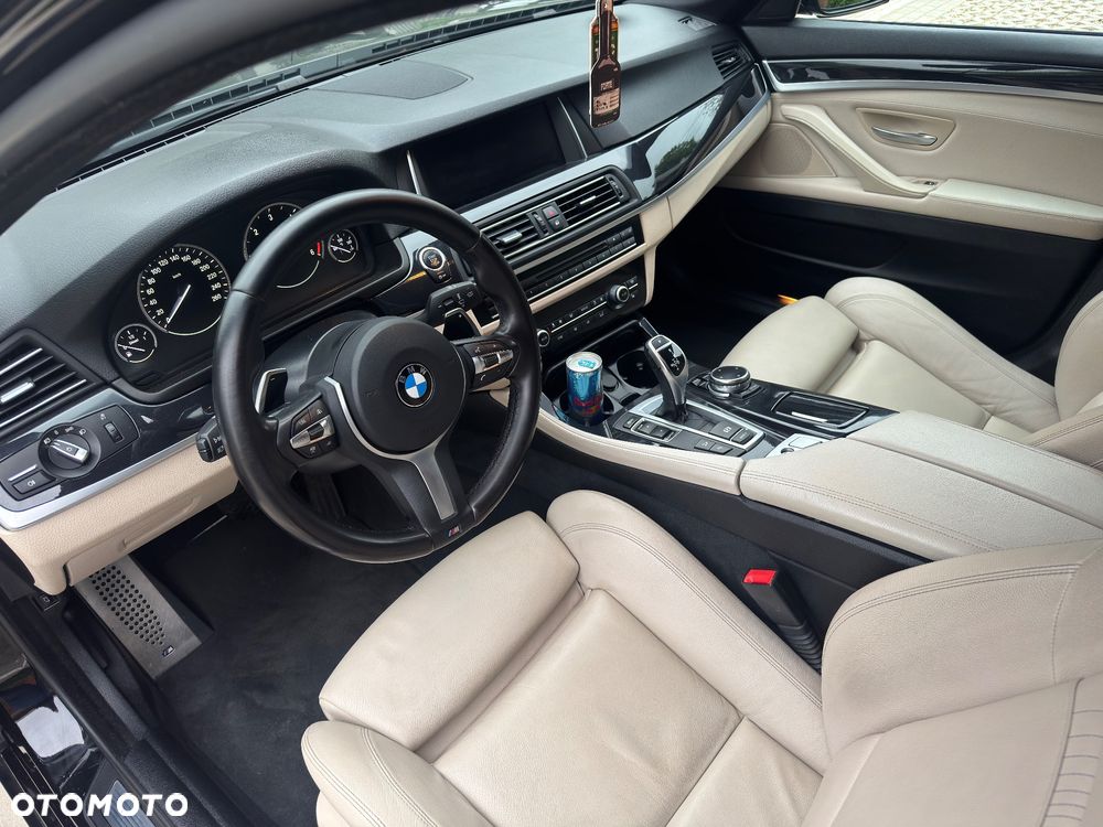 BMW Seria 5 525d xDrive - 8