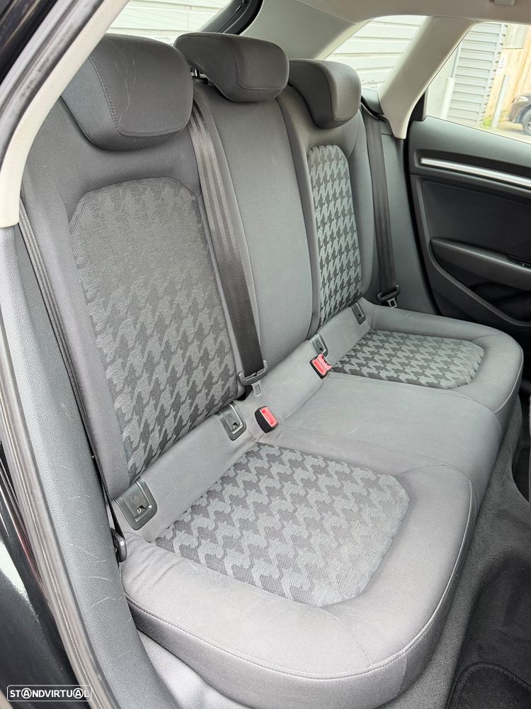 Audi A3 Sportback 1.6 TDI S tronic - 10