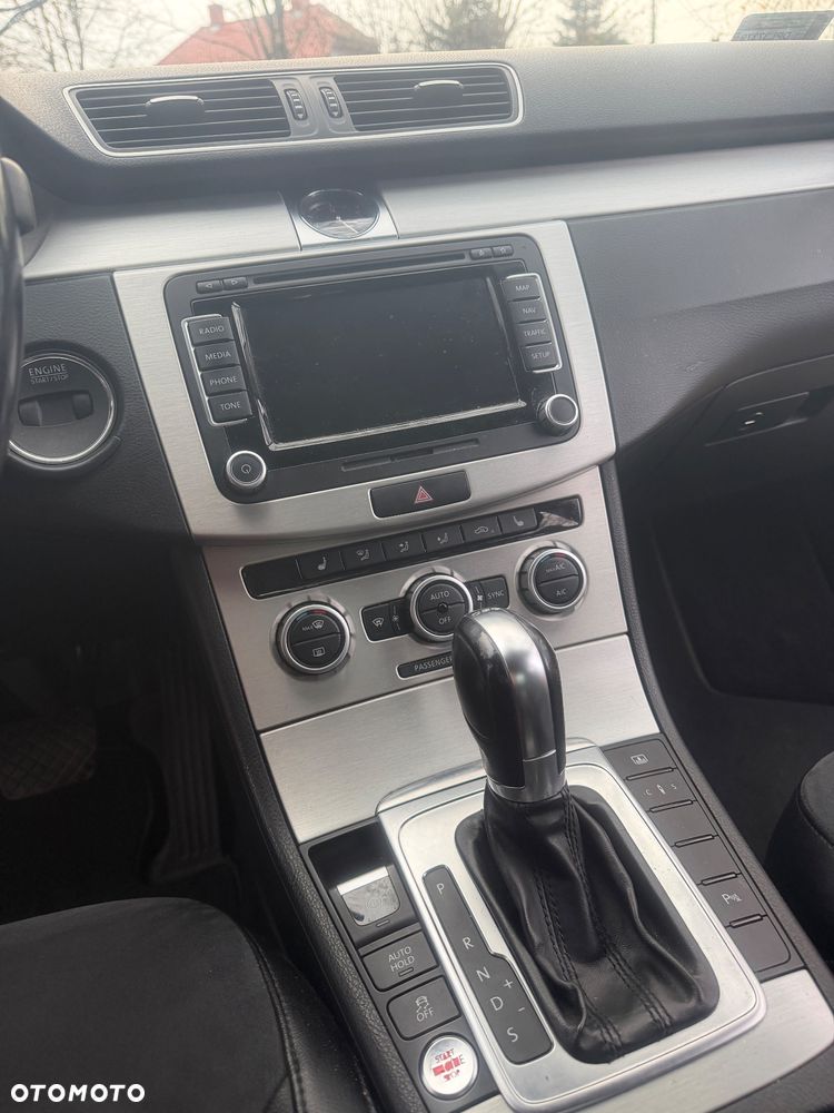 Volkswagen Passat 2.0 TSI Highline DSG - 17
