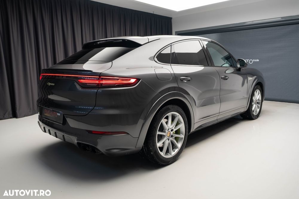 Porsche Cayenne Coupe - 4