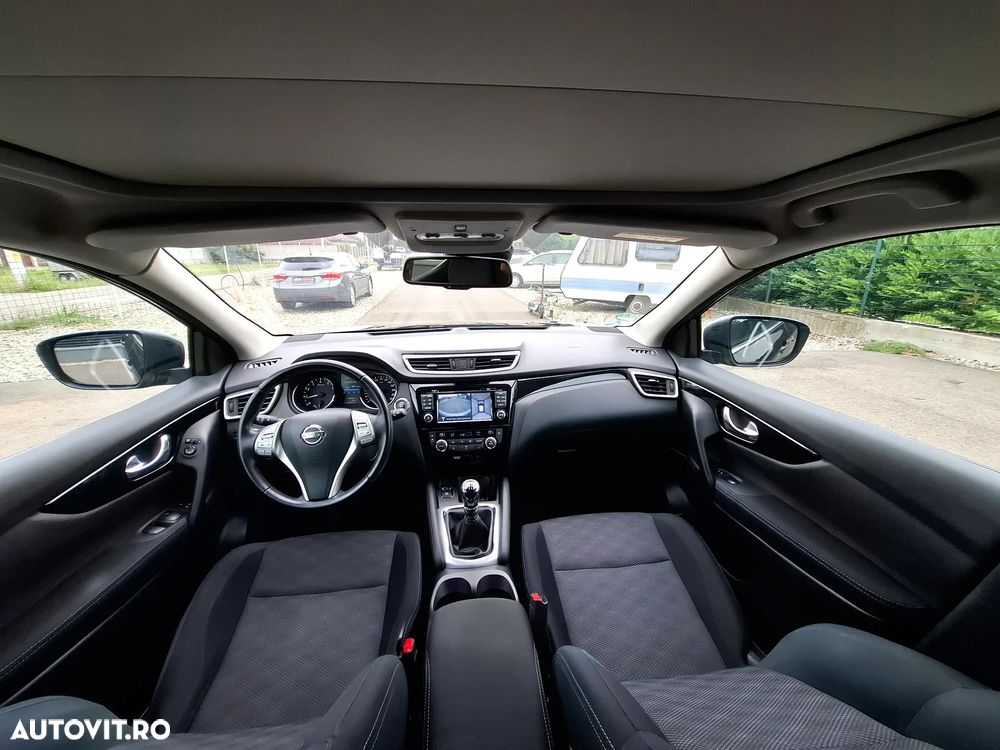 Nissan Qashqai 1.6 DIG-T N-Connecta - 24