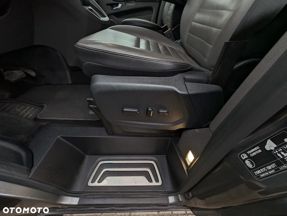 Ford Tourneo Custom 320 L2H1 VA Autm Titanium X - 35