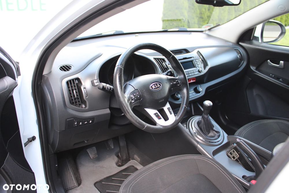 Kia Sportage 2.0 L - 27