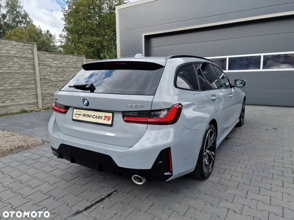 BMW Seria 3 330i xDrive M Sport - 14