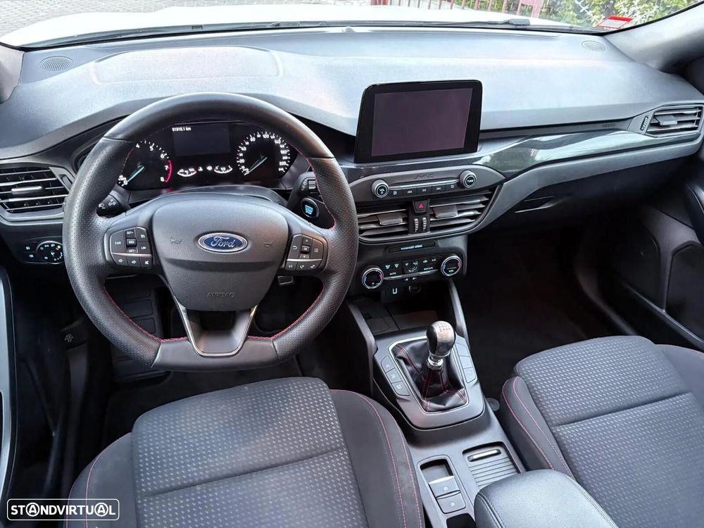 Ford Focus SW 1.0 EcoBoost ST-Line - 29