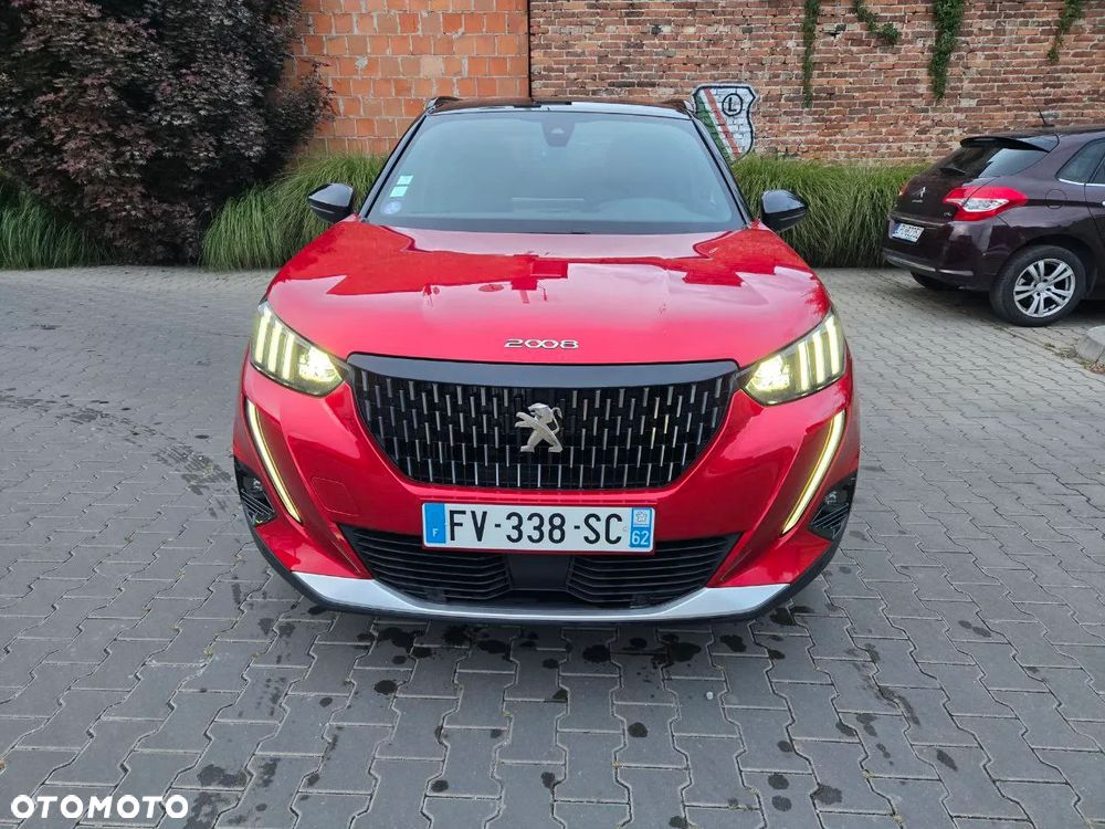 Peugeot 2008 PureTech 130 EAT8 GT - 2