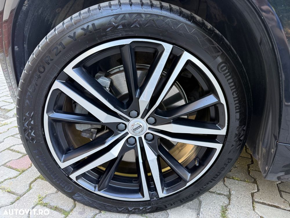 Volvo XC 90 - 9