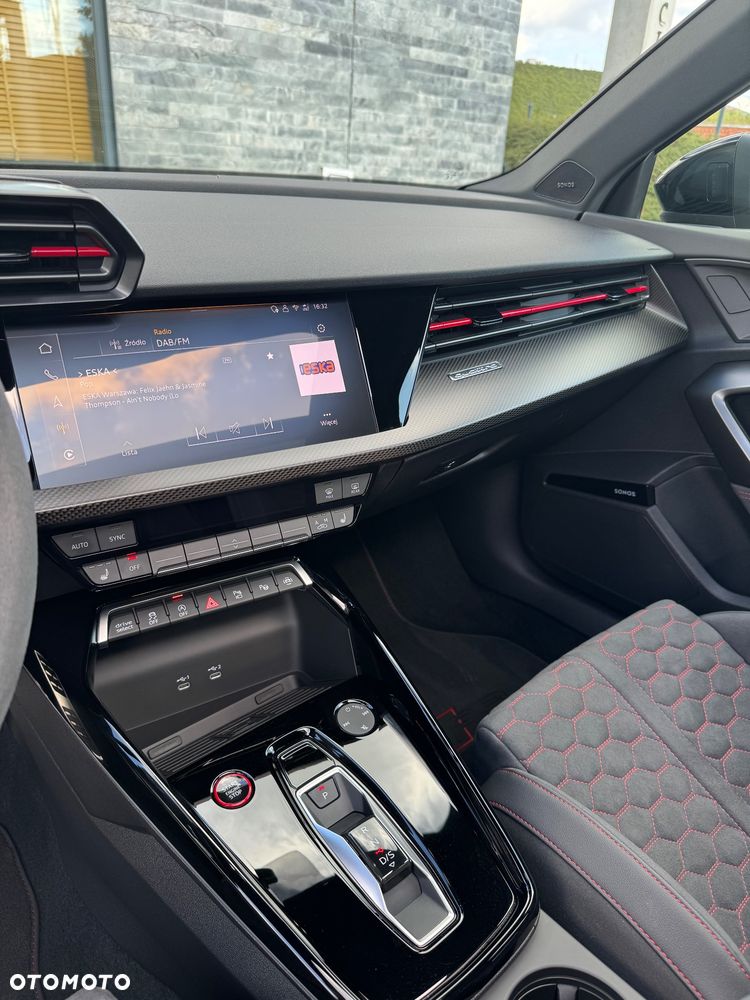 Audi RS3 Limousine - 23