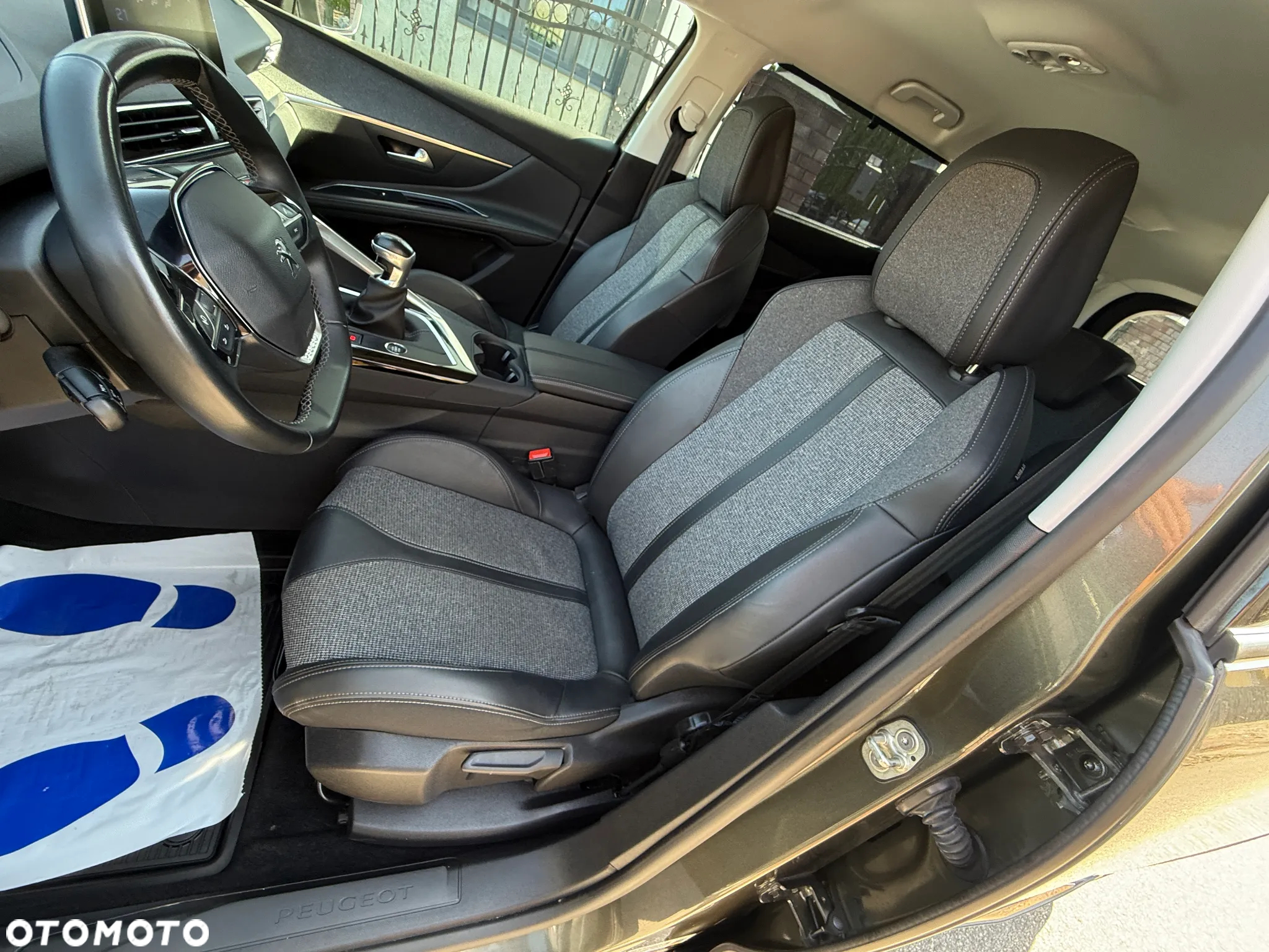 Peugeot 5008 1.5 BlueHDI Allure S&S - 10