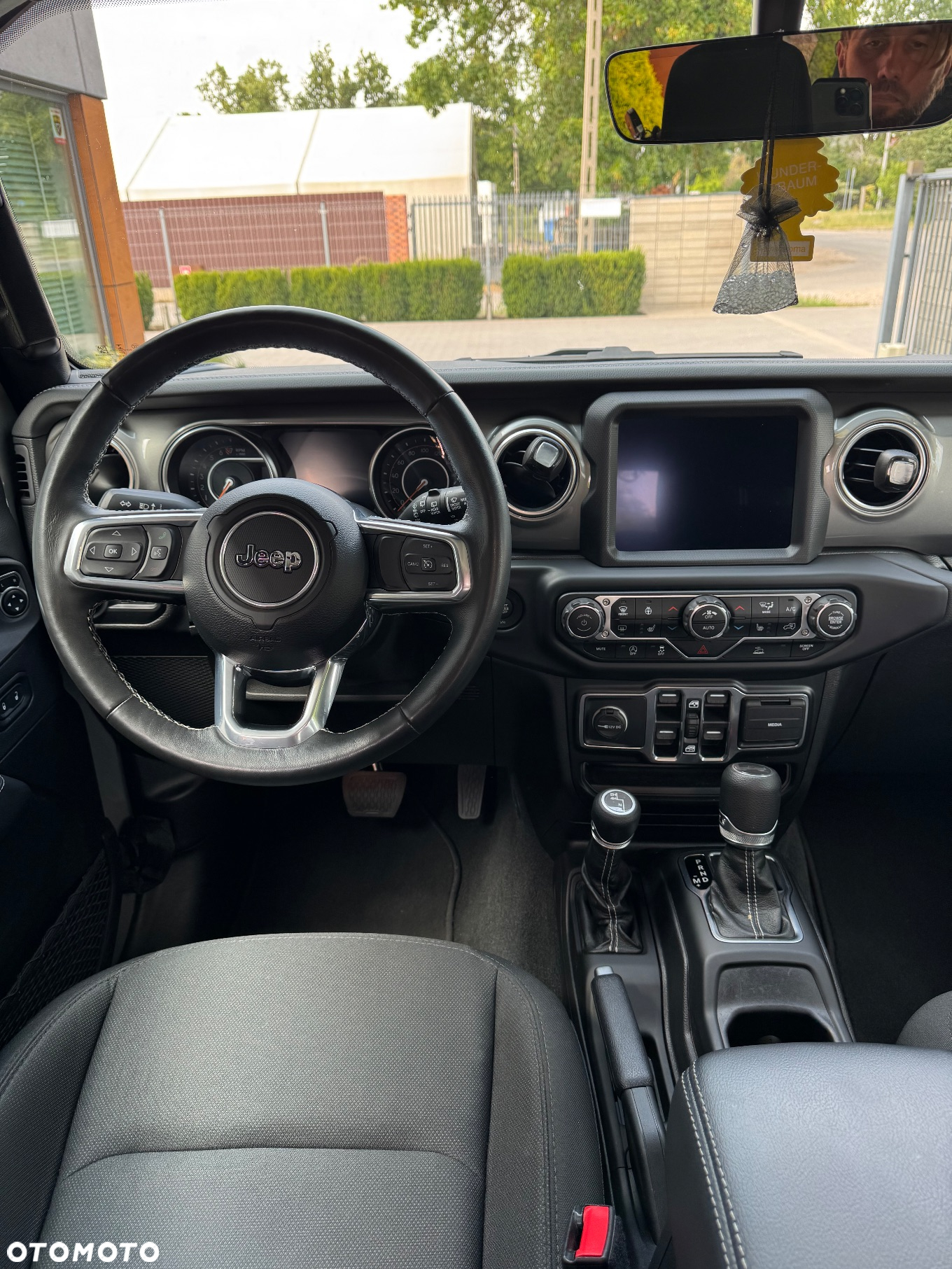 Jeep Wrangler - 15