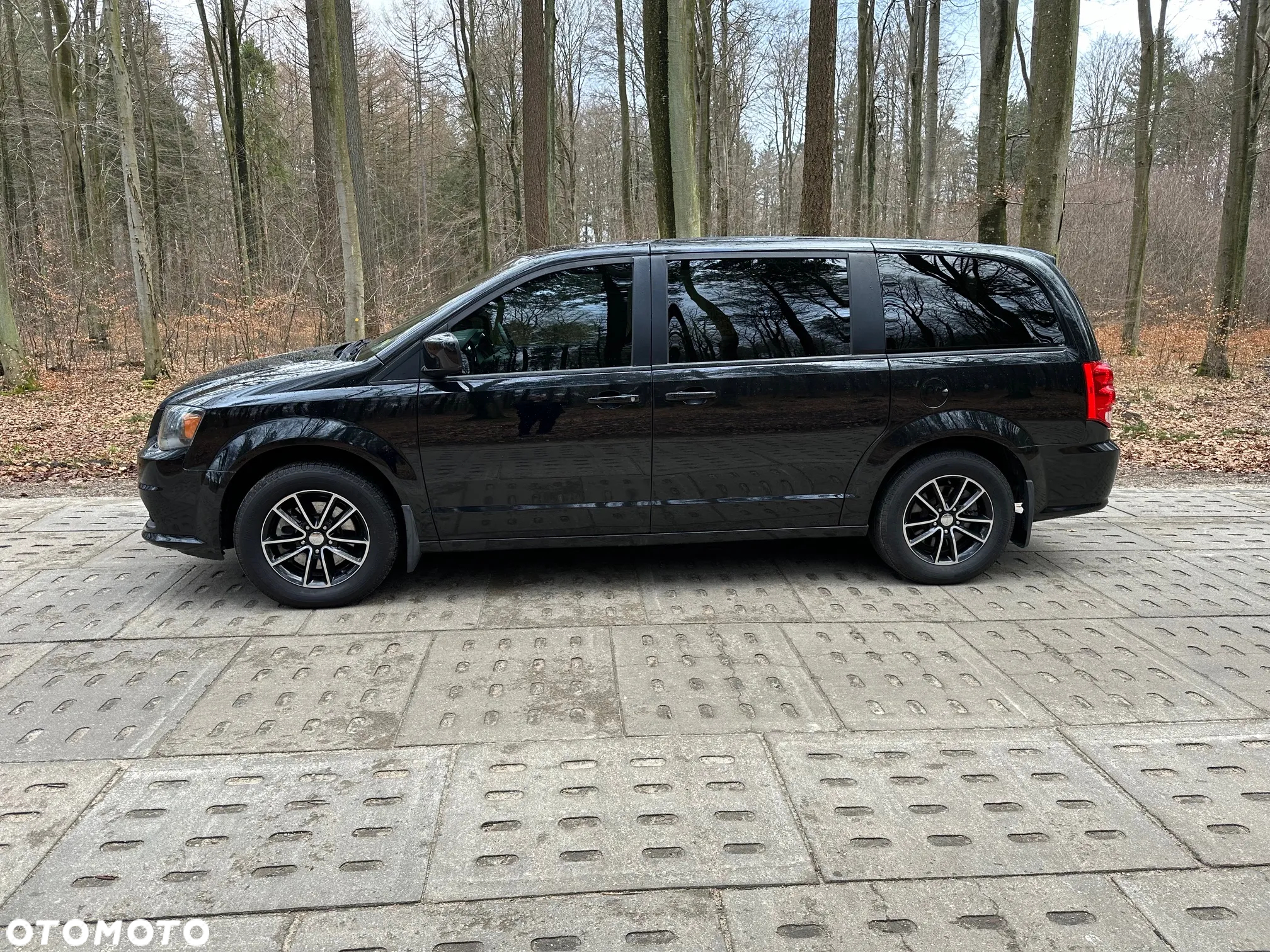 Dodge Grand Caravan 3.6 R/T - 10