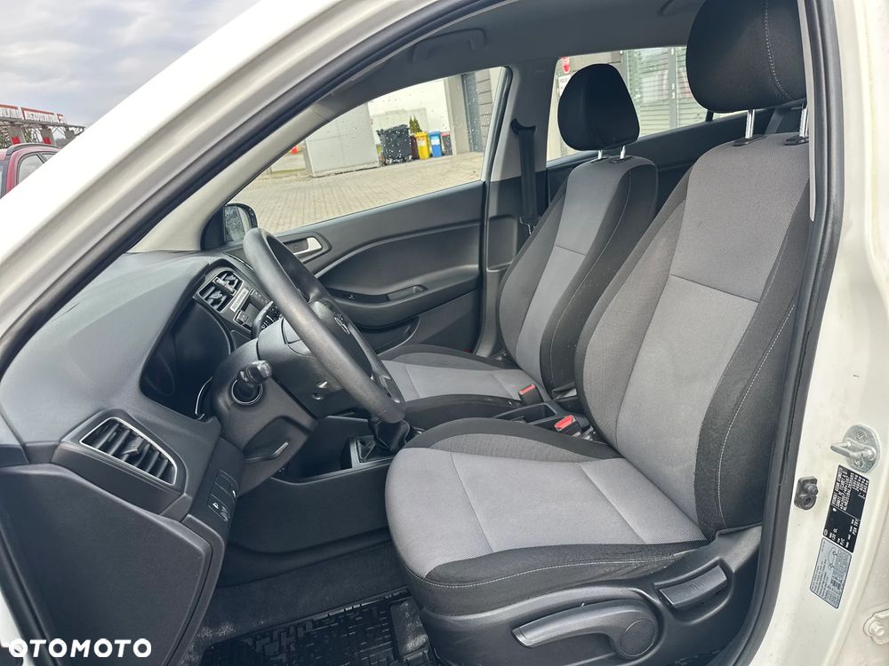 Hyundai i20 1.2 Classic Plus - 16