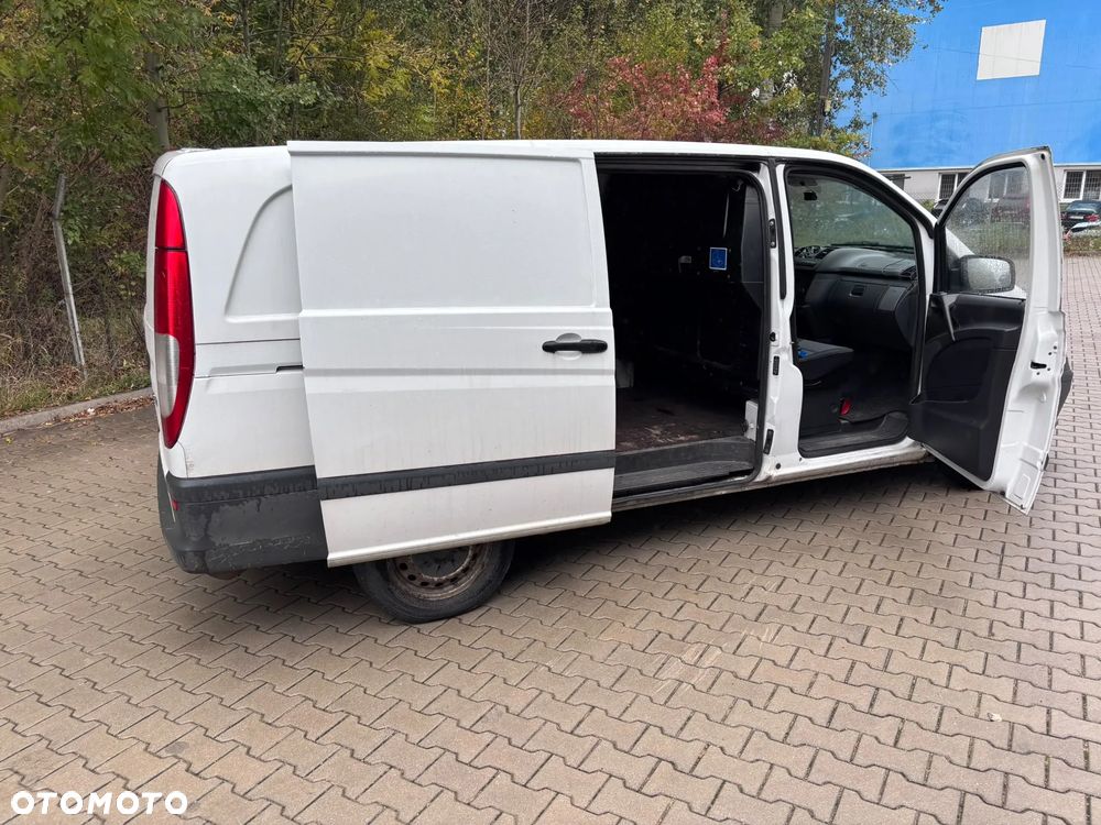 Mercedes-Benz Vito Univan 639.603 - 23