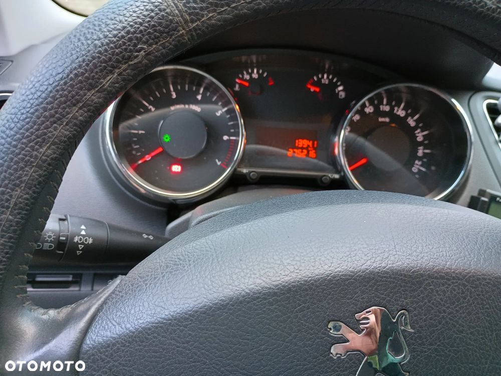 Peugeot 5008 1.6 Premium - 11