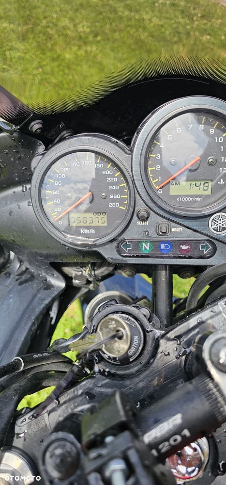Yamaha FZS - 5