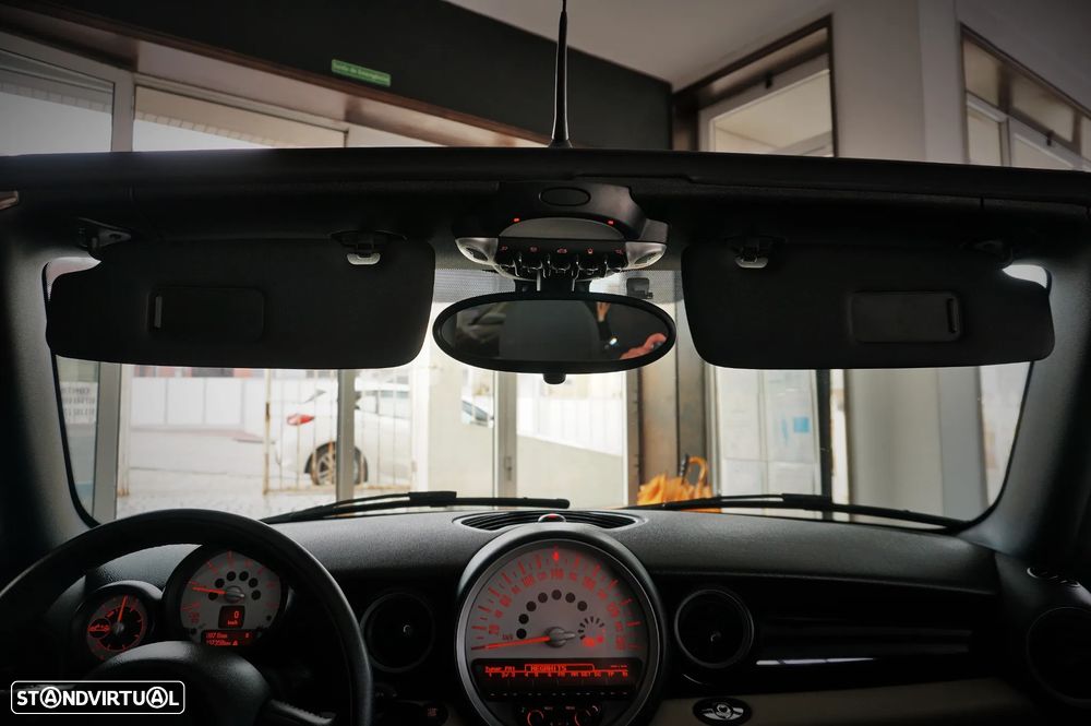 MINI Cabrio Cooper D - 7