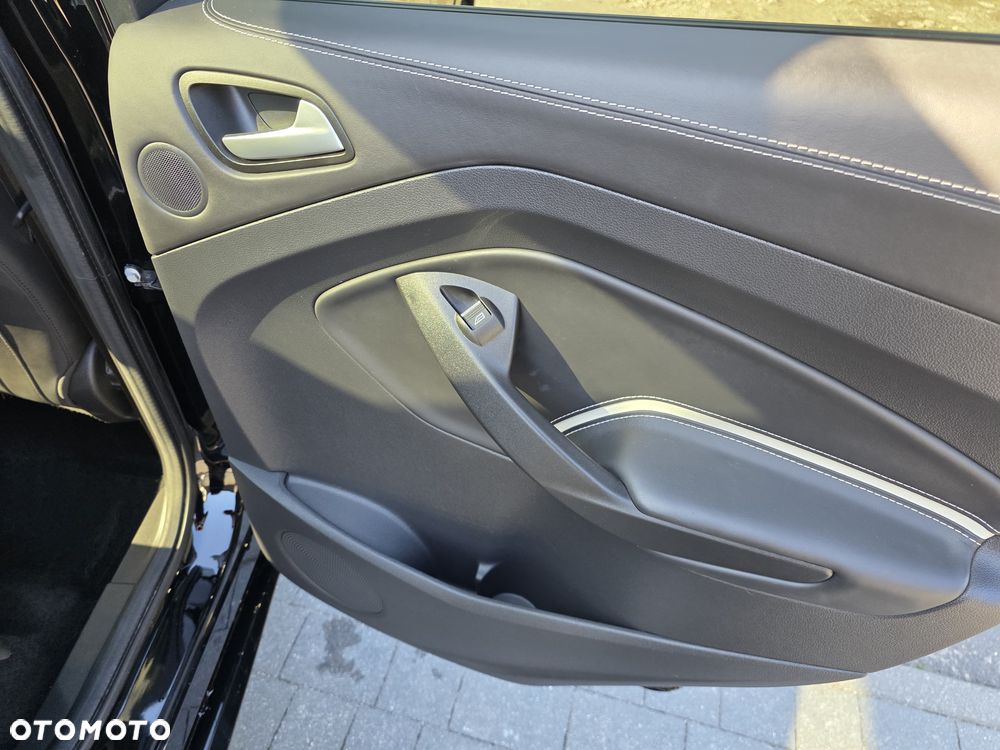 Ford Kuga 2.0 TDCi 4x4 Vignale - 16