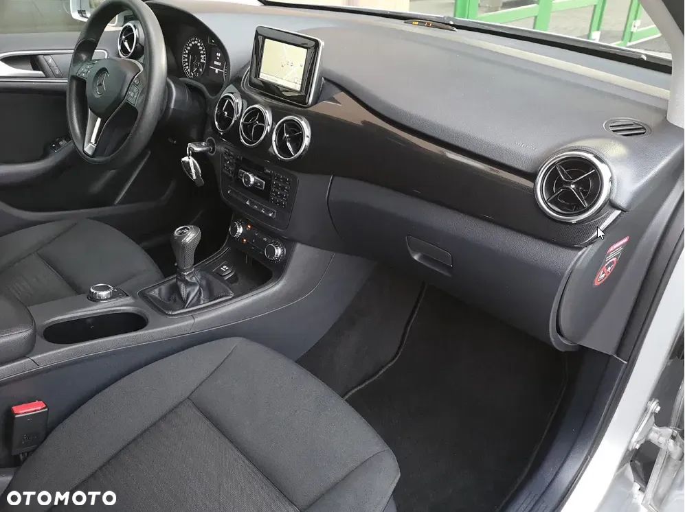 Mercedes-Benz Klasa B 180 (BlueEFFICIENCY) - 12