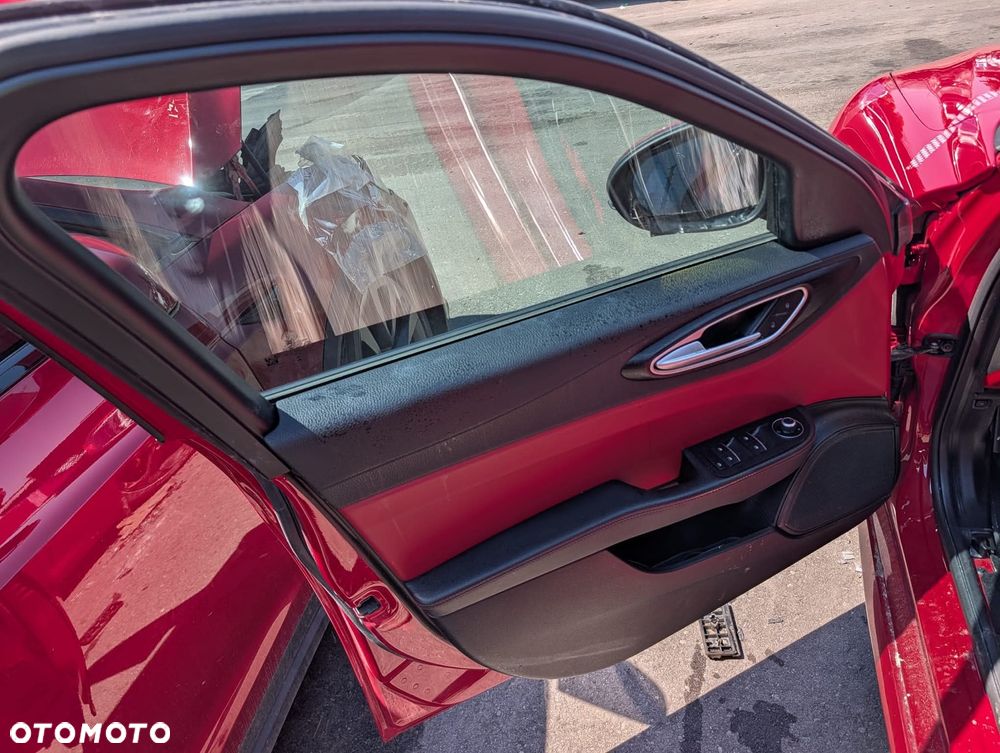 Alfa Romeo Giulia 2.0 Turbo Veloce Q4 - 8