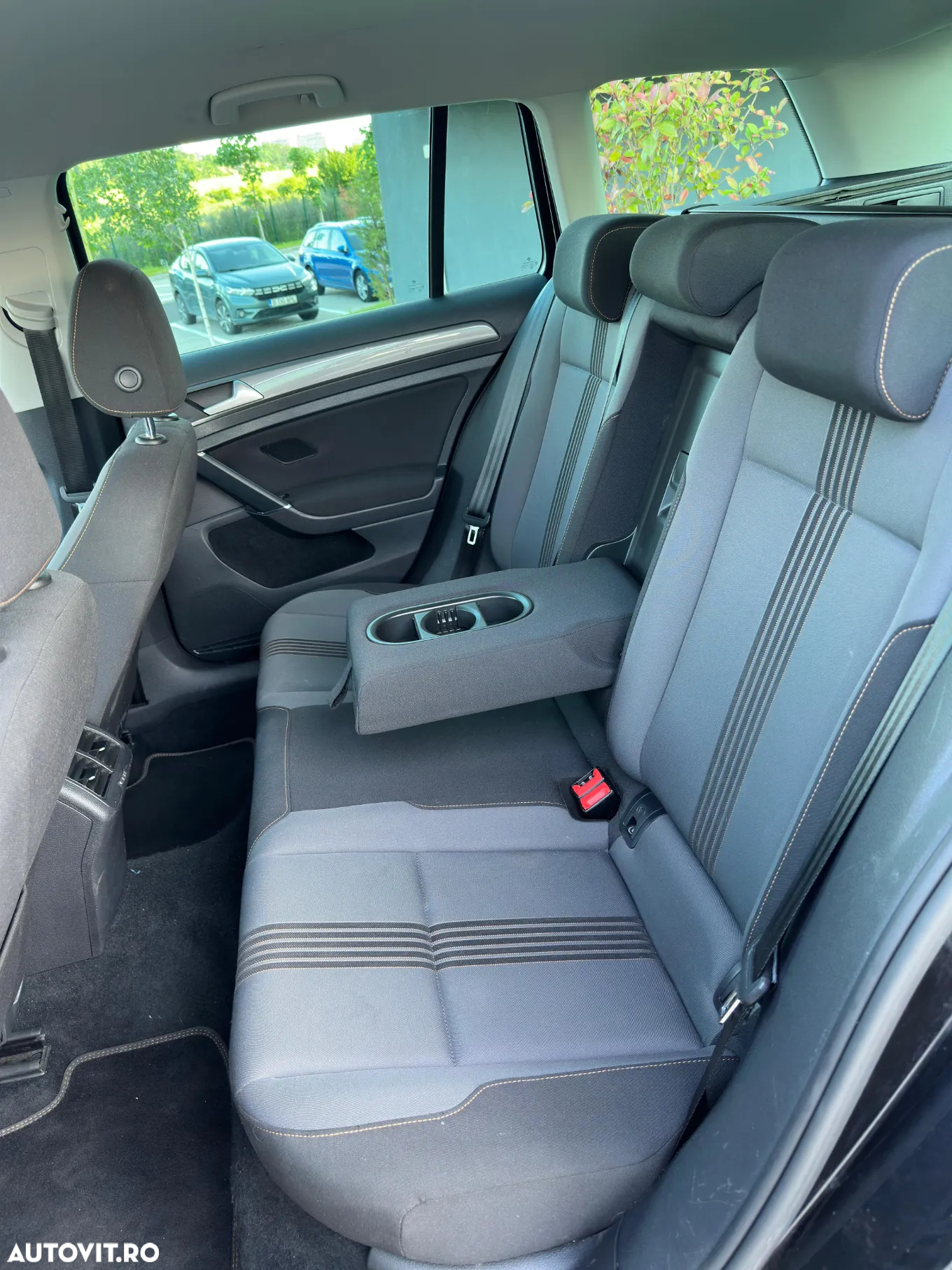 Volkswagen Golf 1.6 TDI BlueMotion Technology DSG Allstar - 8