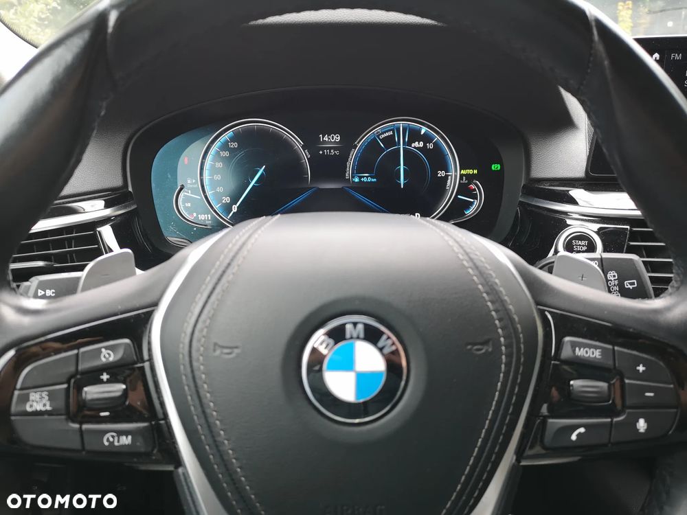 BMW Seria 5 520d xDrive Sport Line sport - 15
