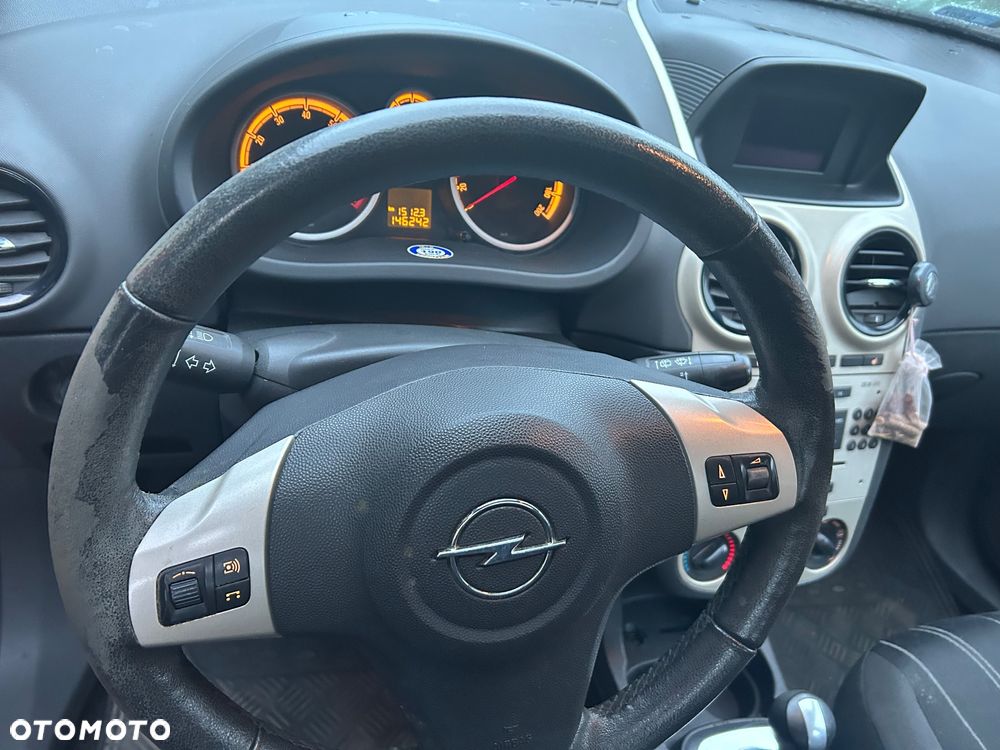 Opel Corsa 1.2 16V Cosmo Easytronic - 10