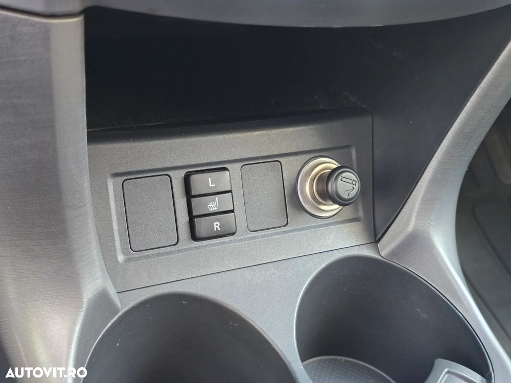 Toyota RAV4 - 9