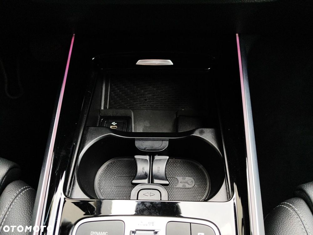 Mercedes-Benz GLB 200 Progressive 7G-DCT - 22