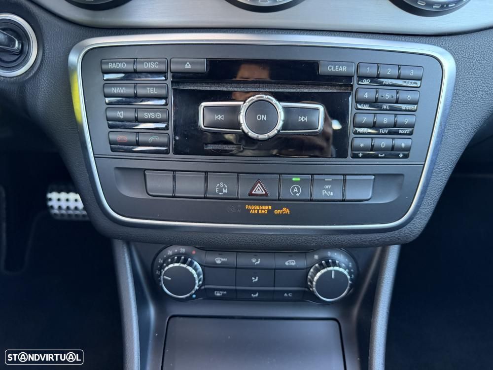 Mercedes-Benz GLA 180 - 27
