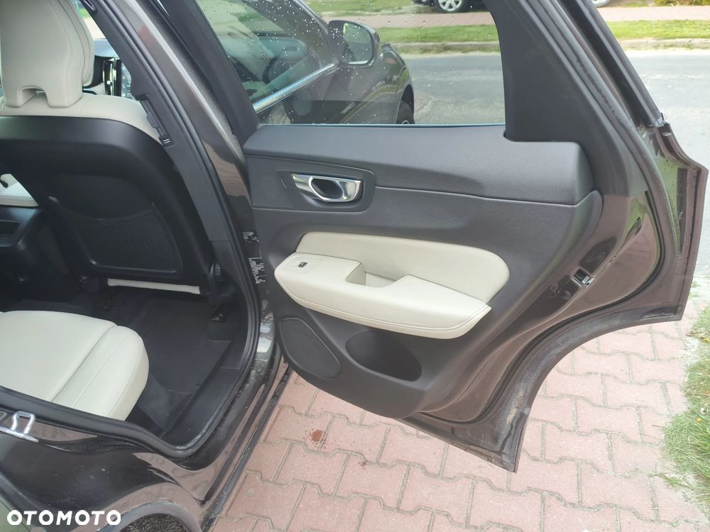 Volvo XC 60 D4 Geartronic Inscription - 10