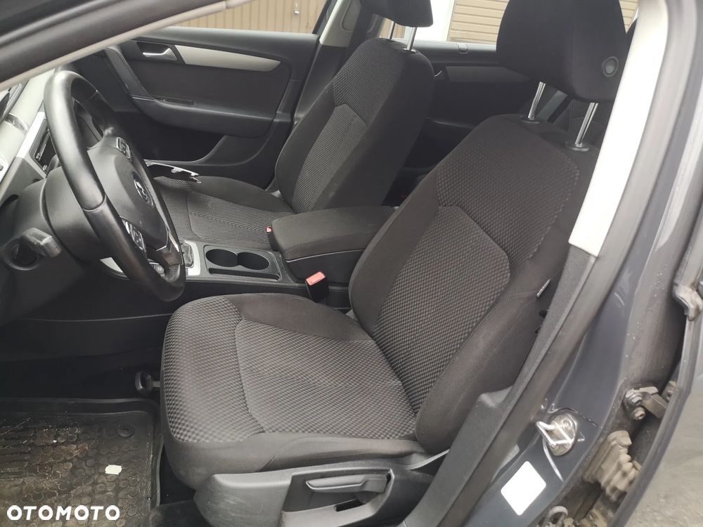 Volkswagen Passat 1.6 TDI BlueMotion - 17