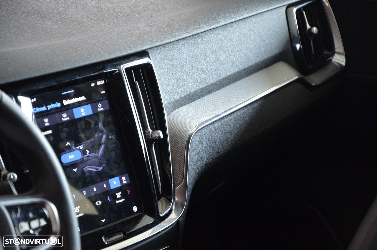 Volvo V60 2.0 T6 AWD TE Plus Dark - 8