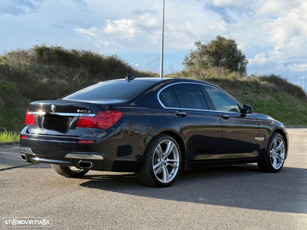 BMW 740 d xDrive Pack M - 4