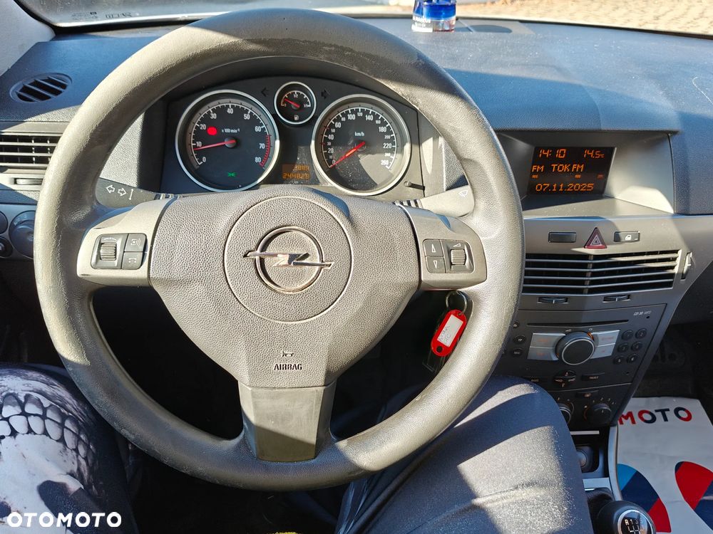 Opel Astra III GTC 1.8 Cosmo - 6