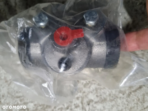 Cylinderek hamulcowy GRW 101
