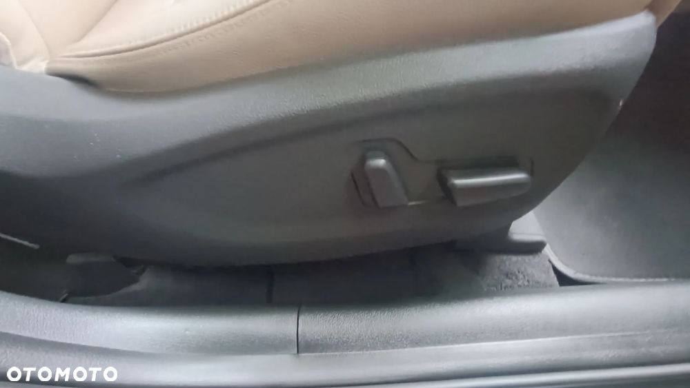 Hyundai Tucson 1.6 T-GDi Premium 4WD DCT - 24