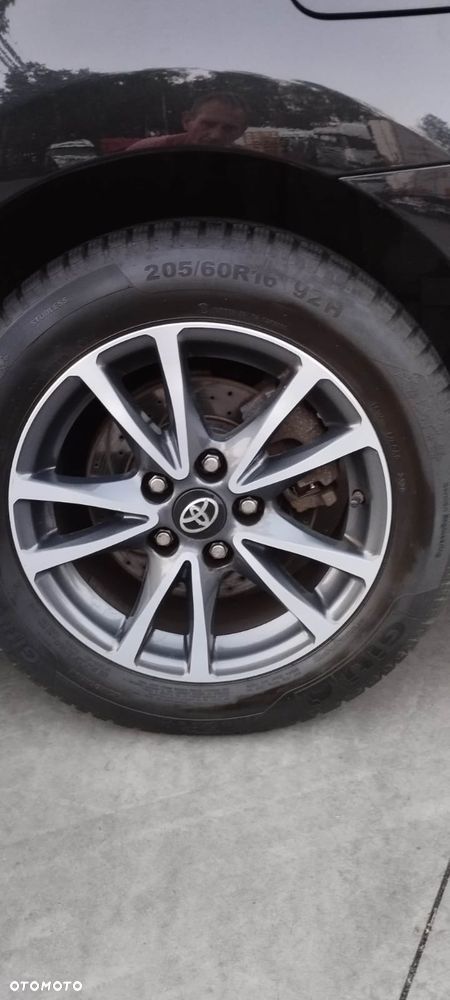Toyota Avensis 2016