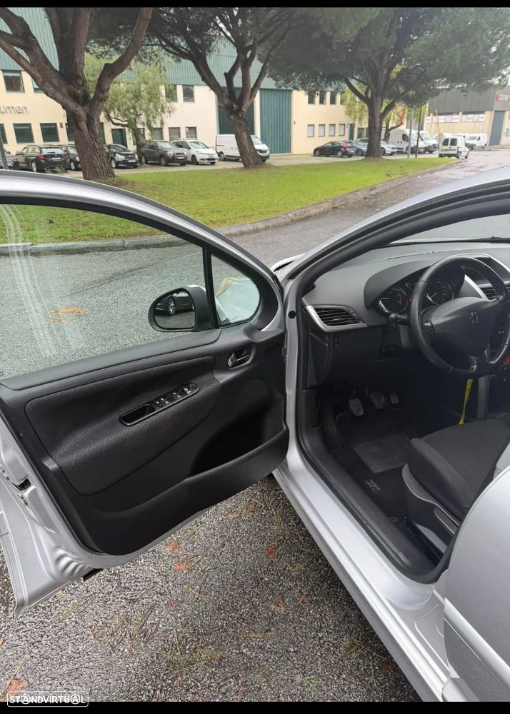 Peugeot 207 1.4 HDi Urban - 4