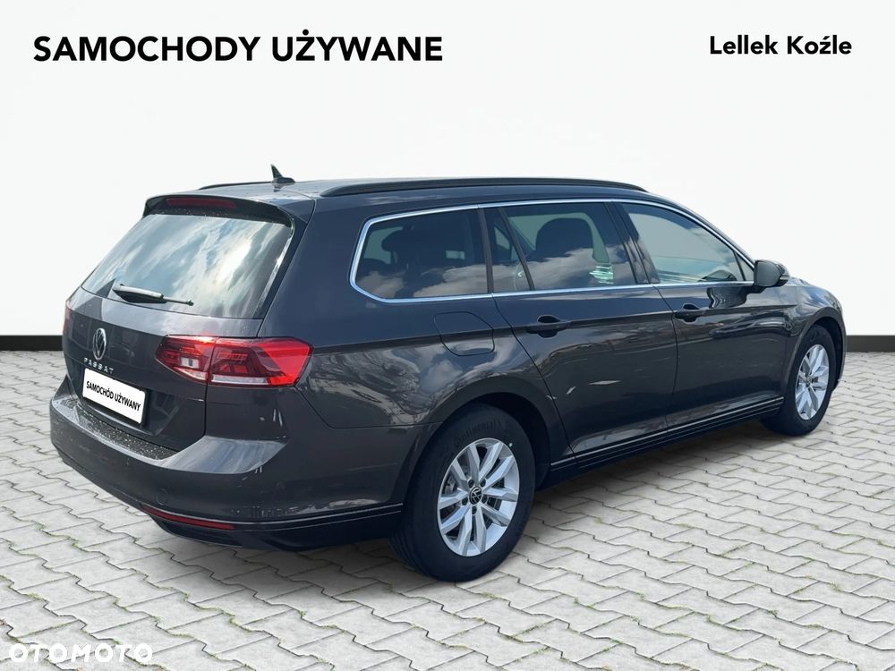 Volkswagen Passat - 5