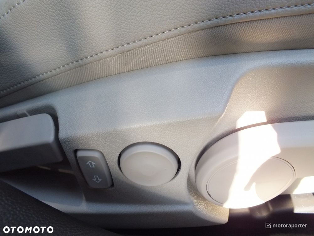 Opel Insignia 2.0 CDTI Cosmo S&S - 19